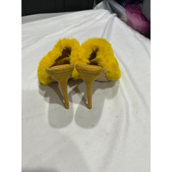 Pre Owned Yellow Cape Robbin Heels for Women Size 9 - Picture 3 of 5